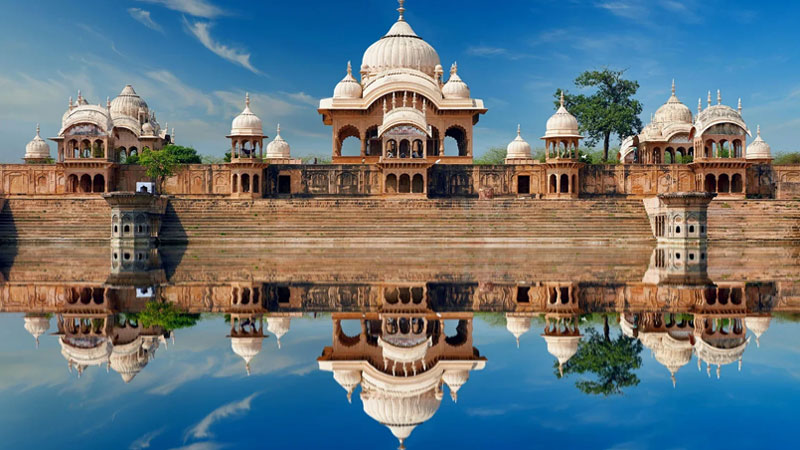 Smooth Rides Across Cities: Taxi Rentals