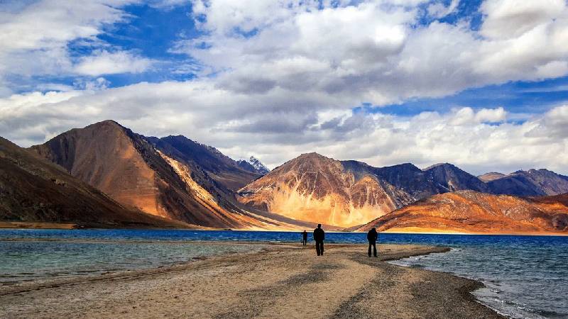 Travel from Amritsar to Leh – Explore the Beauty of Ladakh with Zora Travels